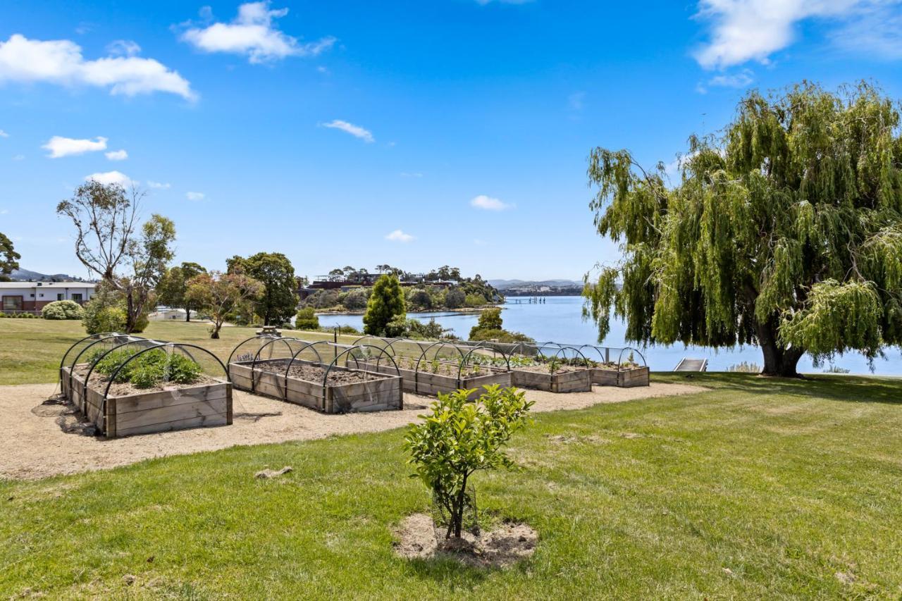 Aparthotel Riverfront & Restaurant Hobart