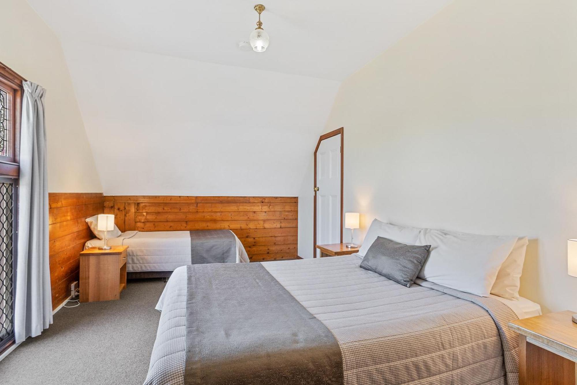 Aparthotel Riverfront & Restaurant Hobart