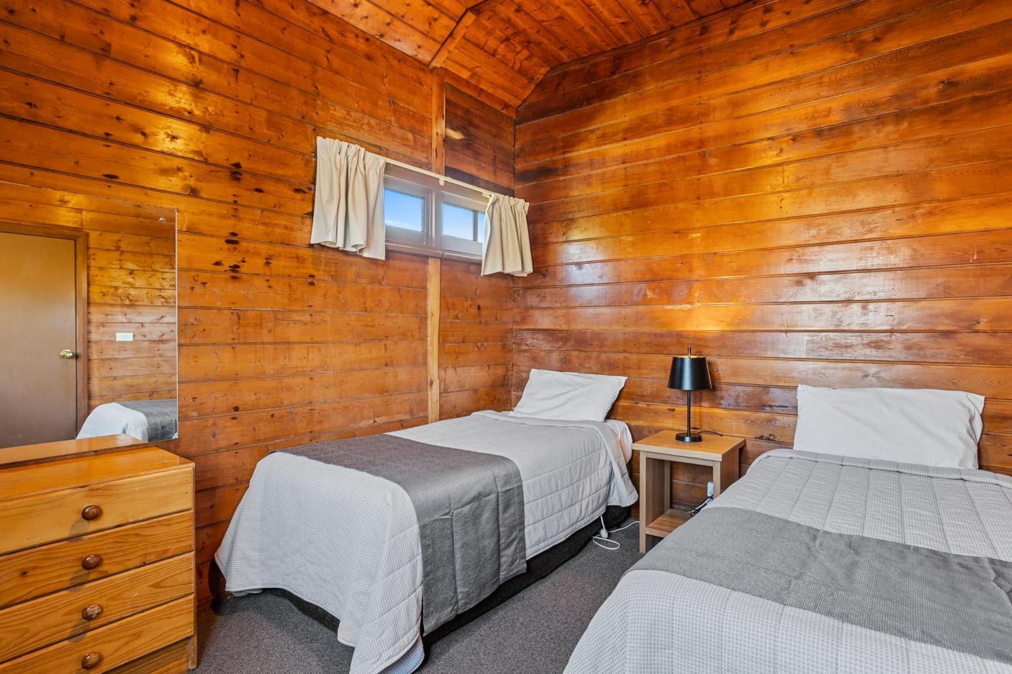 Aparthotel Riverfront & Restaurant Hobart