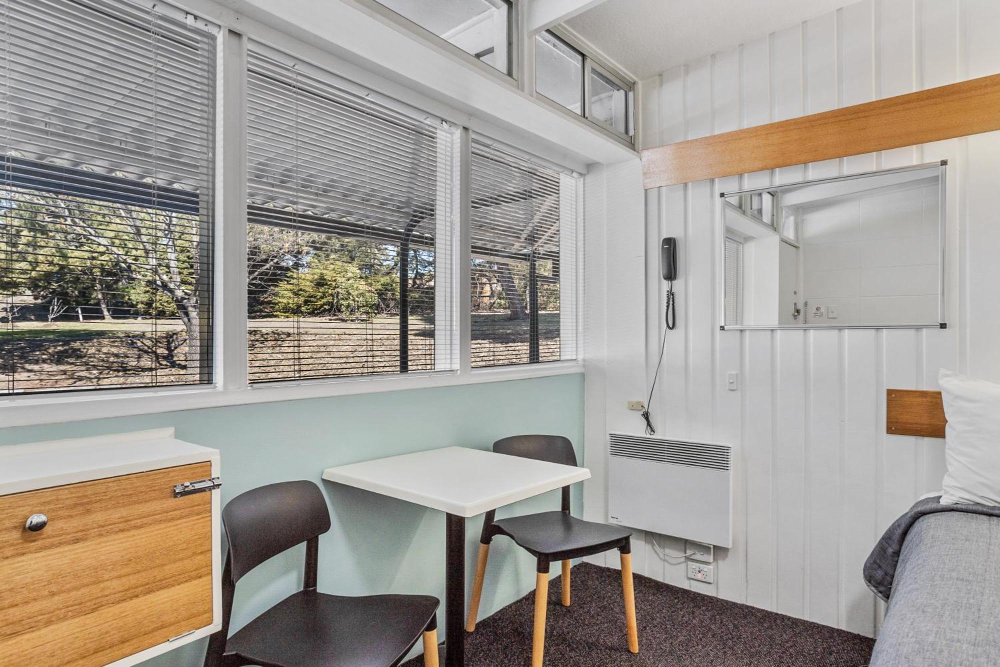 Aparthotel Riverfront & Restaurant Hobart