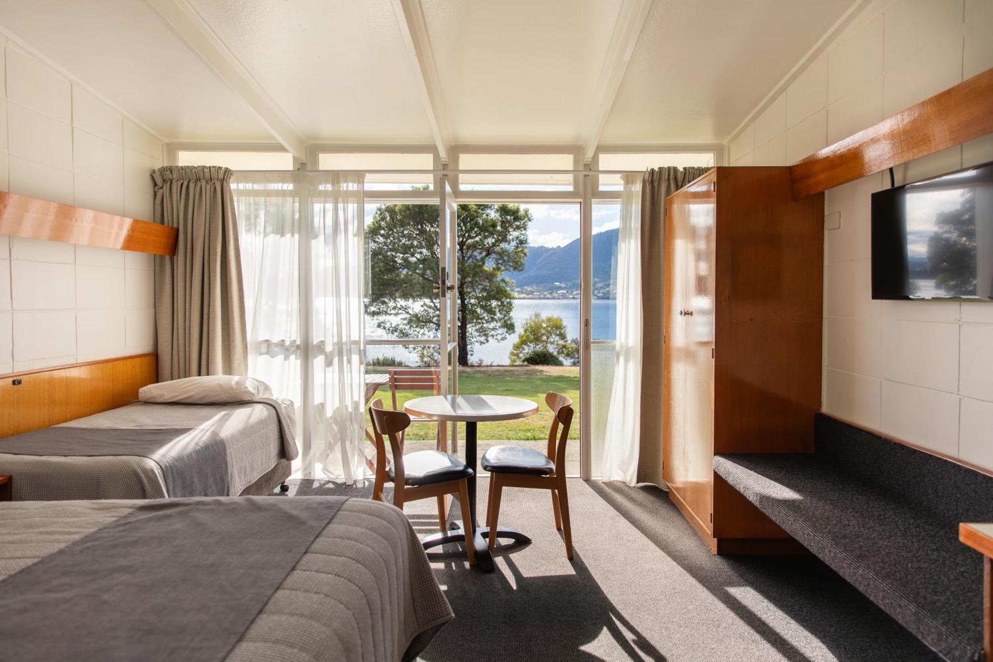 Aparthotel Riverfront & Restaurant 3*